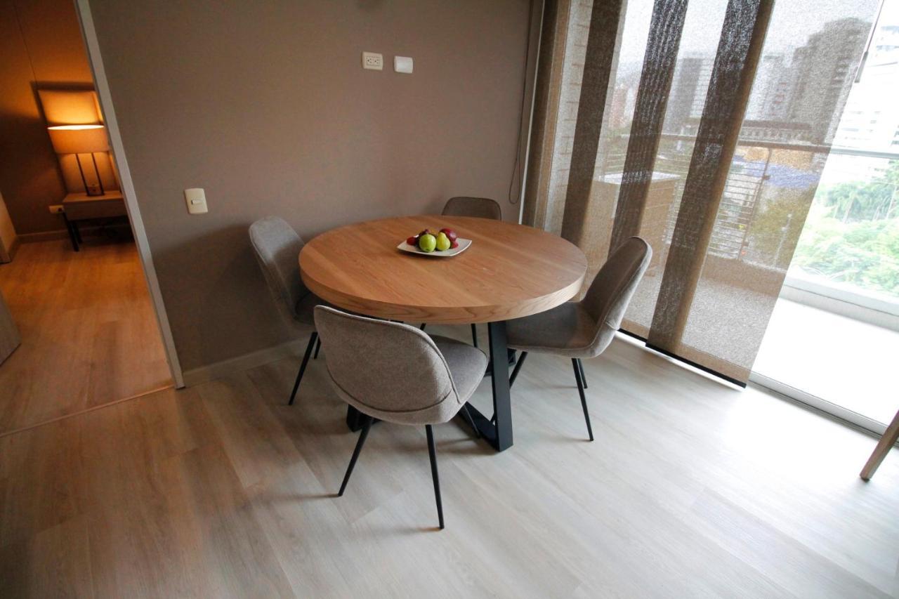 Estelar Apartamentos Medellin Bagian luar foto