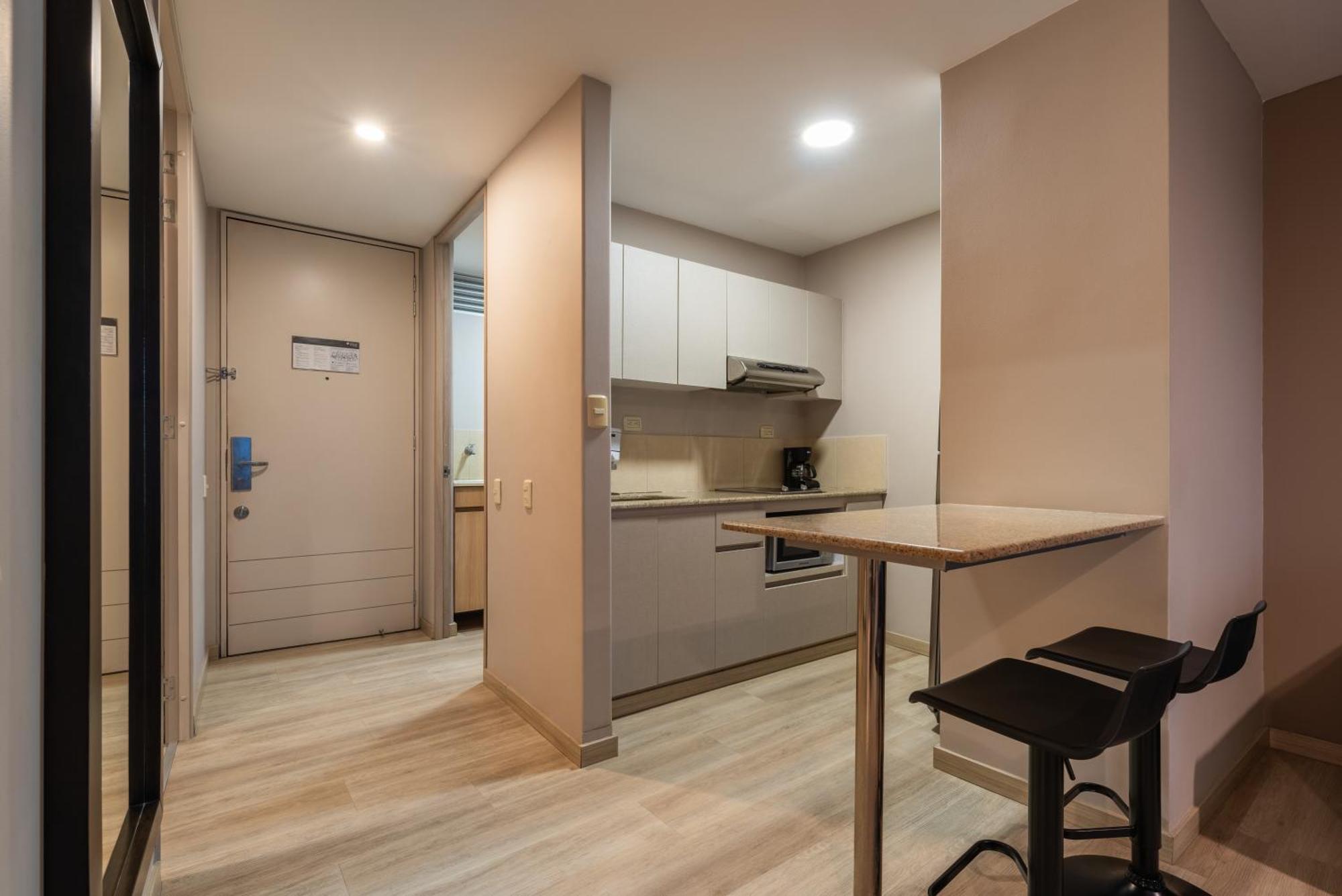 Estelar Apartamentos Medellin Bagian luar foto