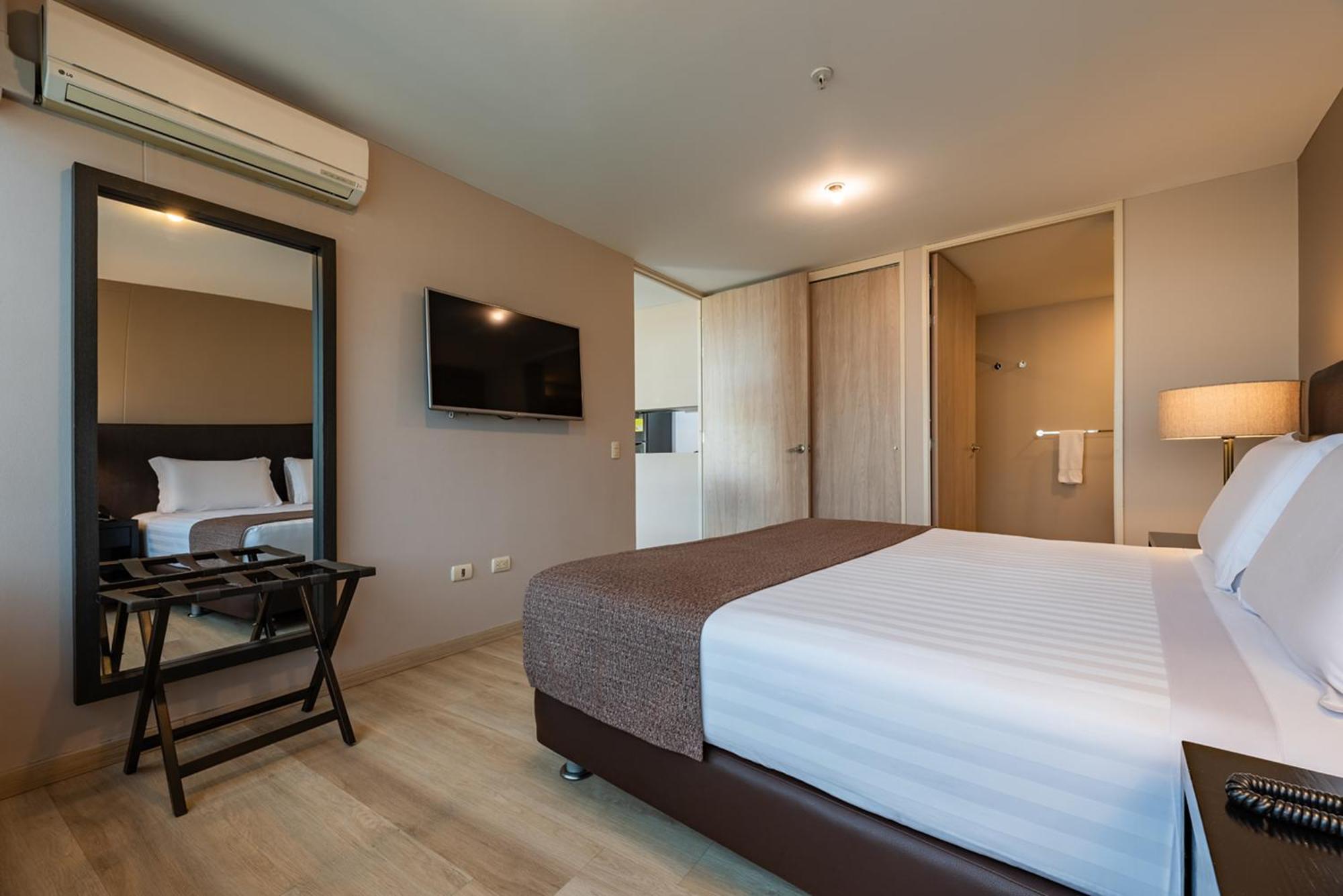 Estelar Apartamentos Medellin Bagian luar foto