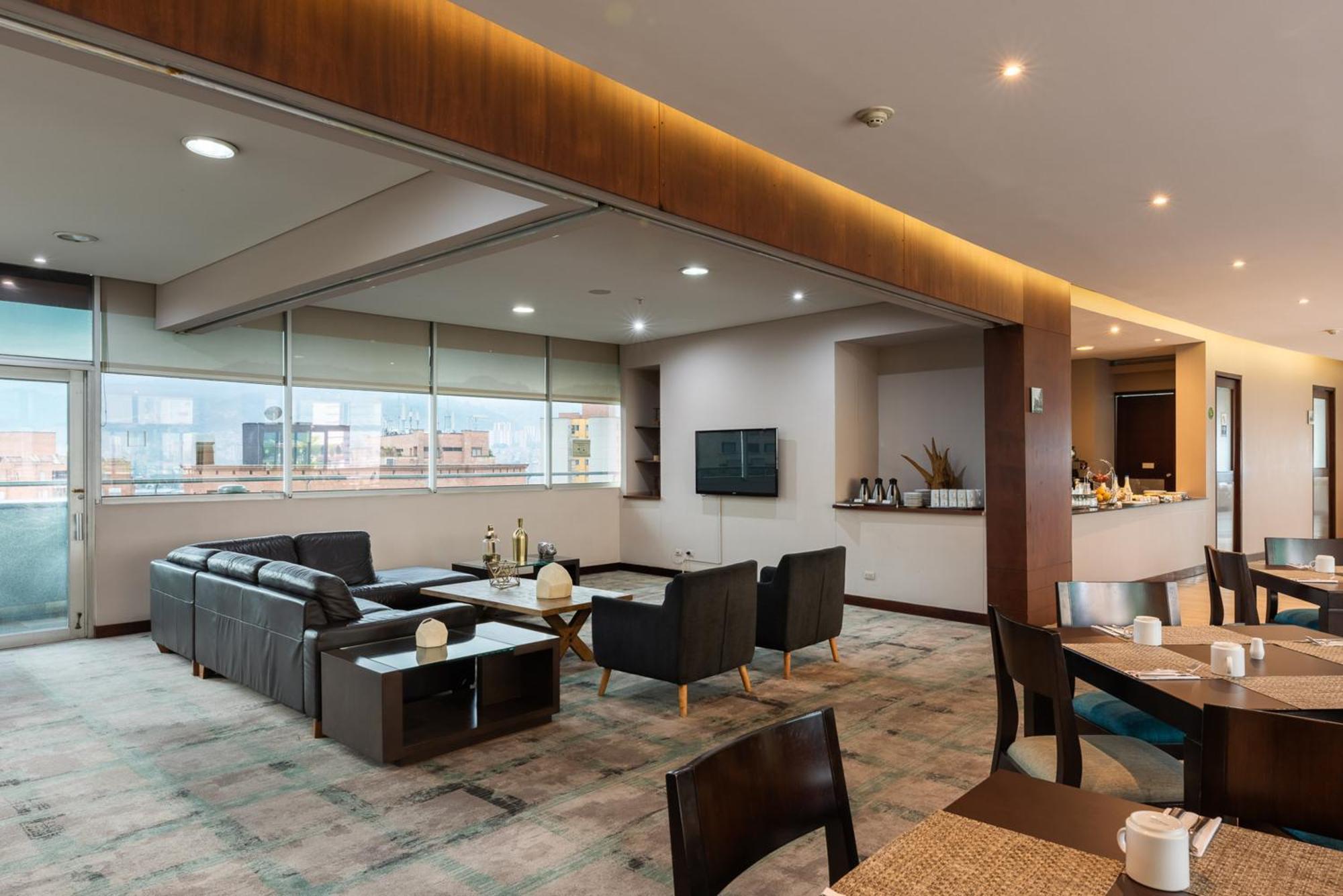 Estelar Apartamentos Medellin Bagian luar foto